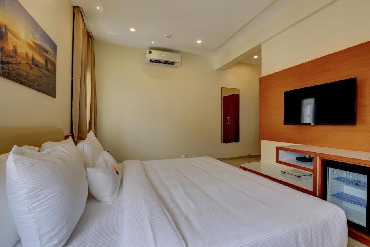 Myspace Tattwa Grand Yelahanka Exterior foto